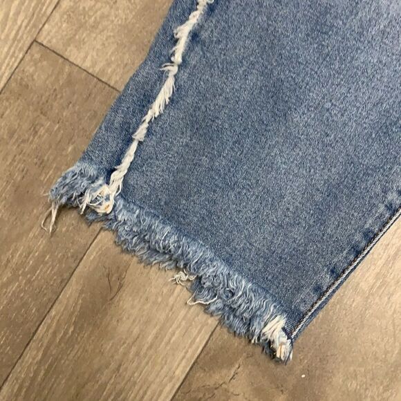 Womens Nwt Forever 21 Cropped Frayed Jeans - Picture 3 of 6